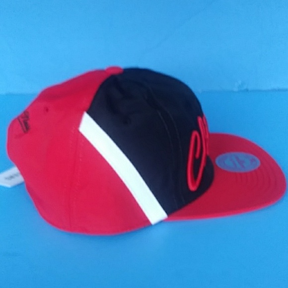 BRAND NEW URBAN OUTFITTERS ACTIVE HAT - Picture 4 of 8